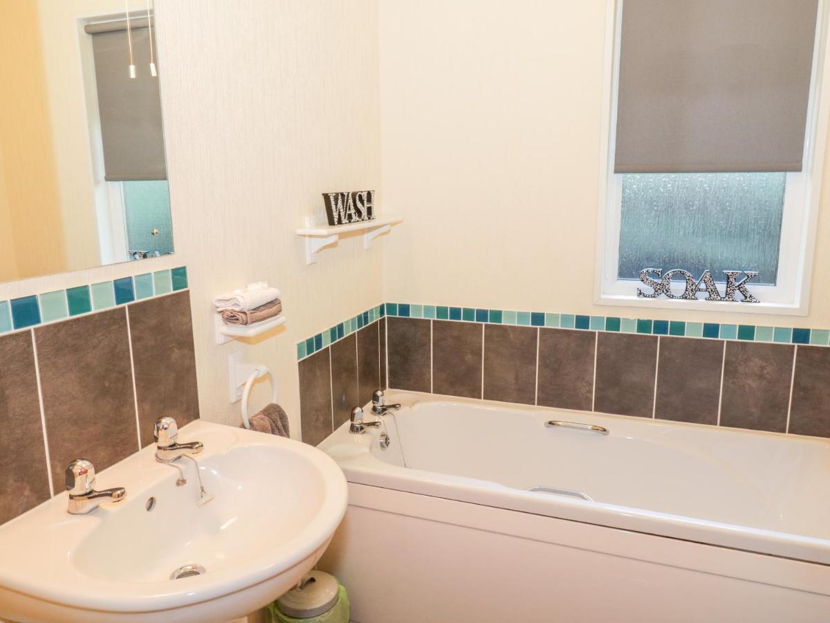 The Wee Lodge Glendevon Ngoại thất bức ảnh